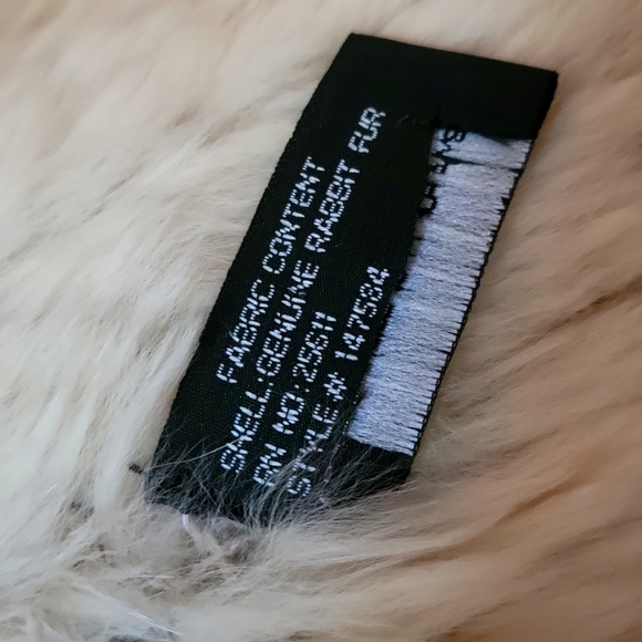 Authentic Genuine Rabbit Fur Capelette - Picture 6 of 6
